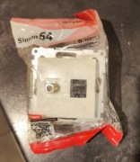 Simon54 gniazdo antenowe typu „F” + komputerowe RJ45 kat.6 zamiennik