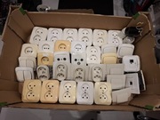 Gniazdka i włączniki, pojedyncze i podwójne - zestaw na budowę (ok.40 szt.)