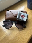 Okulary przeciwsłoneczne Ray-Ban RB 4171 622/8g ERIKA