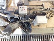 Pompa elektryczna z rozdzielaczem.