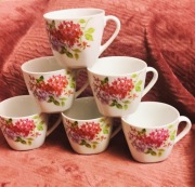 Komplet filiżanek do kawy, herbaty 