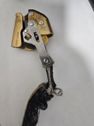 Przyrząd asekuracyjnie Petzl