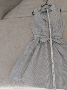 Sukienka house XS biało-niebieska z paskiem 