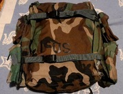 Wyposażenie medyka US Army Woodland plecak i kamizelka