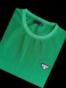 Prada piękny, zielony męski t-shirt z trójkątnym logo rozm. XL/2XL