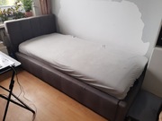 Łóżko tapicerowane szare z zagłówkiem i materacem 90x200