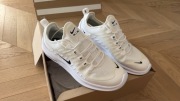Nike Air Max Axis 42 Beige