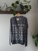 Piękny zapinany wzorzysty sweter damski kardigan szary XS Hollister