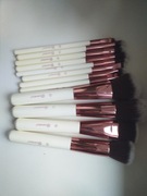 Pędzle Bh cosmetics Crystal Quartz 12 szt i kosmetyczka