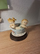 Figurka dzieci w wannie 