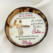 Świeca zapytanie "Zostaniesz moją świadkową? "/ świeca w kokosie