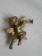 Figurka - aniołek grający na trąbce - wysokość 6 cm