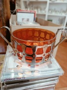 Szklana cukiernica w koszyku PRL