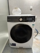 Pralko-suszarkę Electrolux EW9WN161BCE z pompą ciepła