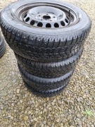 Opony zimowe z felgami 195/65 R16
