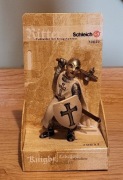 Schleich rycerz krzyżowiec piechur z toporem figurka model wycofany