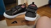 Nowe buty dziecięce American Club, czarne, rozmiar 26, z kwiatowym haftem