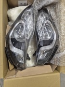 2sztuki Lampy reflektory przednie hyundai ix20 2018r