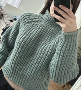 Sweter z półgolfem w paski