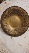 Talerz ozdobny mosieżny, liscie winorosli  , 29 cm