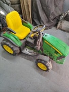 Peg Perego Traktor na akumulator John Deere Ground Force 12V