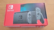 Nintendo Switch - konsola, karta pamięci oraz gratis etui 