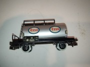 2-osiowa cysterna Esso Märklin Marklin H0! Izolacja kół!