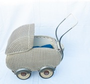 Stary wózek do lalek Lata 60te