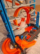 Zestaw Mattel Hot Wheels City FTB69 Mega Garaż Atak Rekina