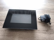 Elektroniczna - cyfrowa ramka na zdjęcia.