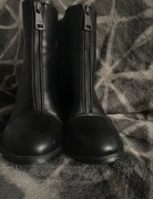 Skórzane buty na obcasie