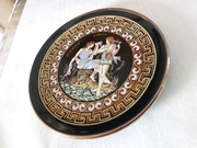 Talerzyk motyw mitologii greckiej,czarny+złoto