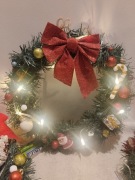 Wianek bożonarodzeniowy 25cm światełka LED 