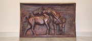 Płaskorzeźba - konie 84 cm x 52 cm