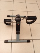Mini rowerek stacjonarny pod biurko – Trening w domu