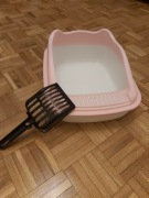 Kuweta dla kota z łopatką