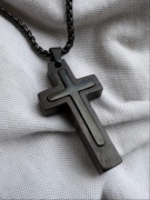 Krzyżyk z drewna bukowego ciemny brąz łańcuszek 60 cm, ręcznie robiony