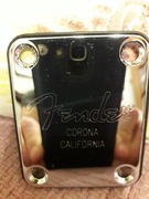 Neck plate, płyta do przykręcania, mocowania gryfu gitary z logo Fender