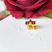 Charms Gwiazda Moments, srebro pozłacane, zawiera próbę S925 