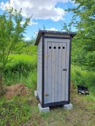 Drewniane wychodki z deski na zakład  Solidne 