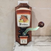 Koń NOWY Młynek wiszący do kawy 