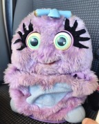 Interaktywna zabawka mówi po Polsku ma Jajeczko z Dzidziusiem w Brzuszku