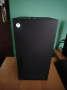 Xbox series x + 2 pady + gry 