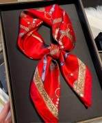 Apaszka chusta gawroszka klasyczna 70x70 cm vintage satynowa gładka