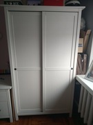 Szafa z drzwiami przesuwnymi IKEA 