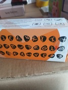 sportowe okulary przeciwsłoneczne z następującymi 