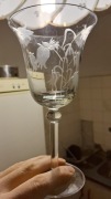 Stare Kieliszki do wina z motywem kwiatów szlifowane 2 sztuki ! kryształ