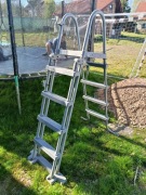 Drabinka do basenu 122cm