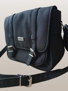 MINI TOREBKA CZARNA NA DŁUGIM PASKU LISTONOSZKA KUFEREK VALENTINA ITALY