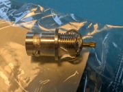 Nowe Gniazdo BNC żeńskie 50 Ohm na panel lutowane Greenpar 1-1337449-0